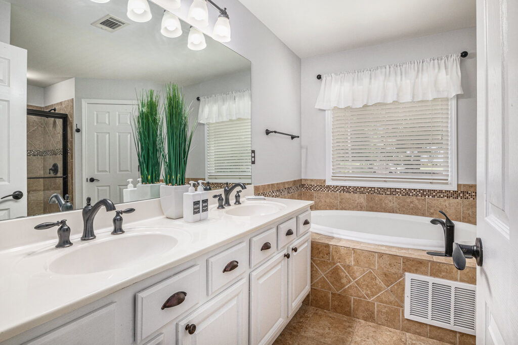 021_3055_dogwood_hollow_lane39_700